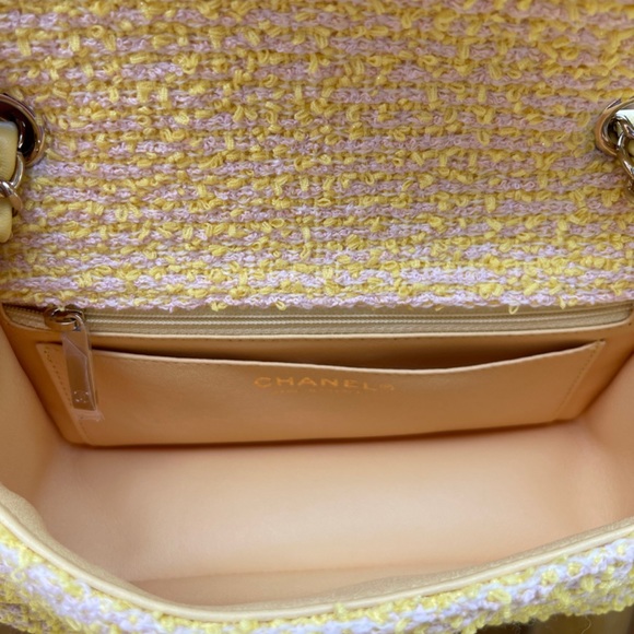 SOLD Chanel 21P Tweed Mini Flap Bag - Picture 6 of 10